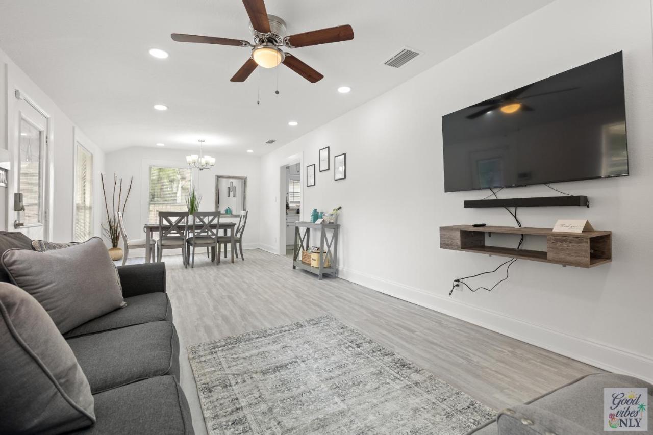 The Good Vibes Only Holiday home Tampa